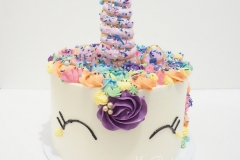Unicorn - Chocolate Cake with Vanilla Swiss Meringue Buttercream