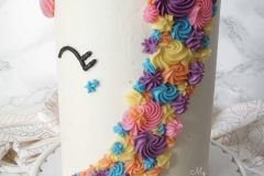 Unicorn - Vanilla Cake filled with Strawberry Compote