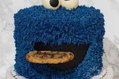 Cookie Monster: Oreo Cake with Oreo Swiss Meringue Buttercream