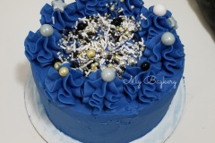 Green Tea Cake with Red Bean Paste Filling (5 inch)
